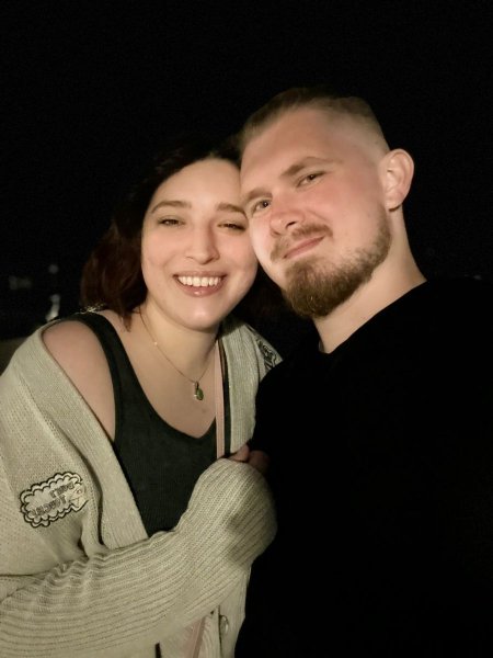 Narrator & Lindsey