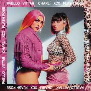 flash pose (pabllo vittar)