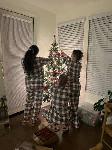 Christmas Tree decorating🎄