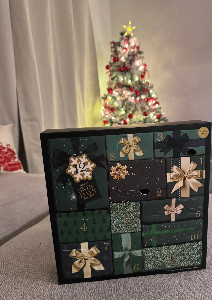 opening advent calendar