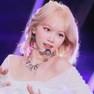 Chaewon - le sserafim