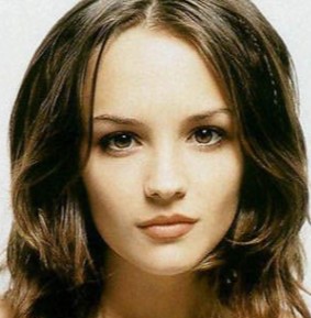 Rachael Leigh Cook/ Maxine