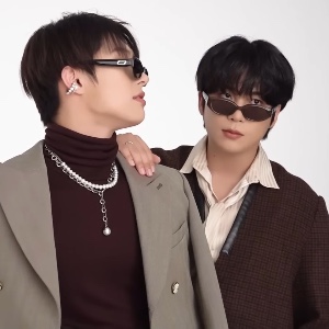 top mingi / bottom jh