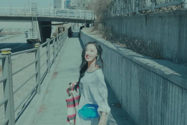 Be calm - Hwasa
