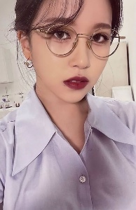 glasses mina