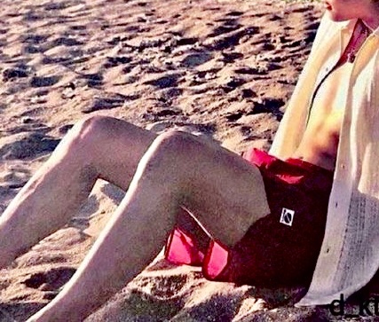t1 beach thighs