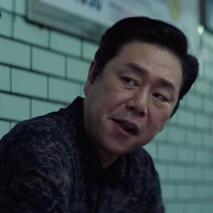 Mr Kim