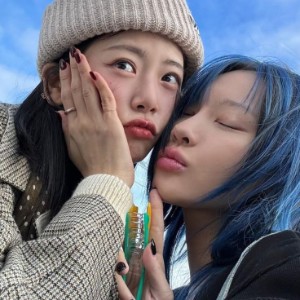 Singji (Jiu + Siyeon)