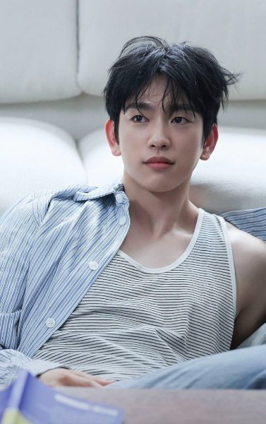 Switch Jinyoung