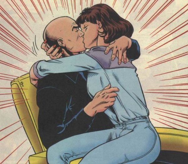 Charles Xavier x Moira MacTaggert