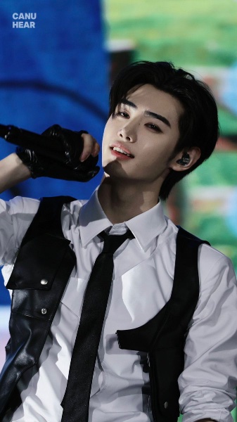 top sunghoon