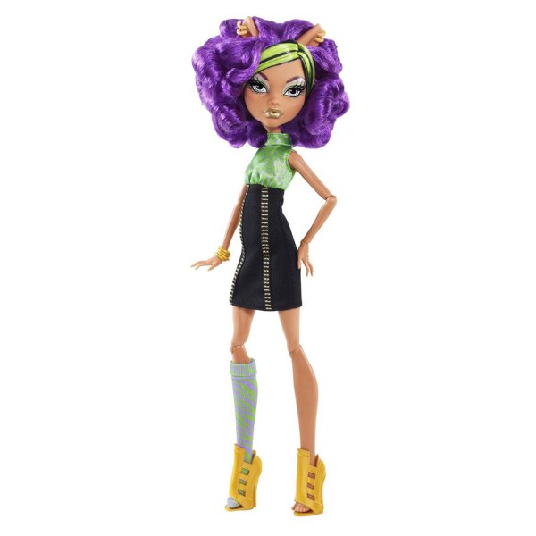 Clawdeen Campus Stroll