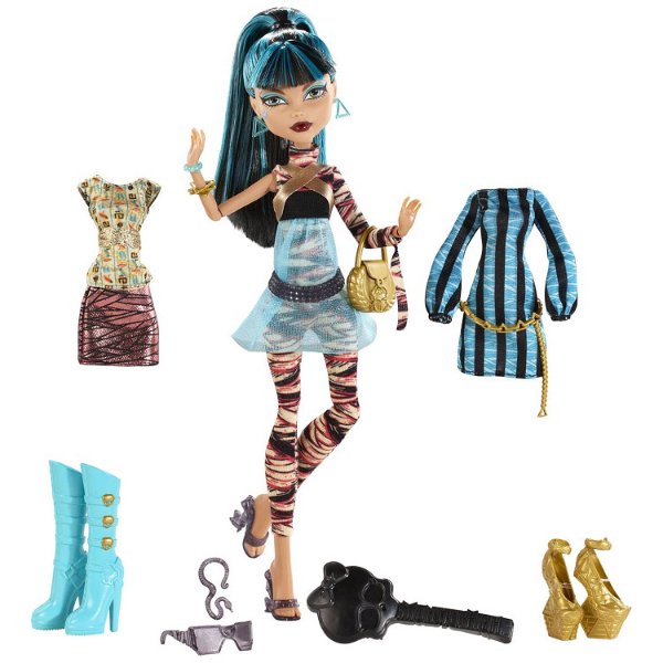 Cleo I Heart Fashion