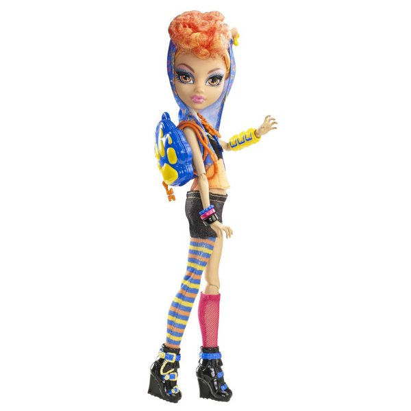 Howleen Campus Stroll