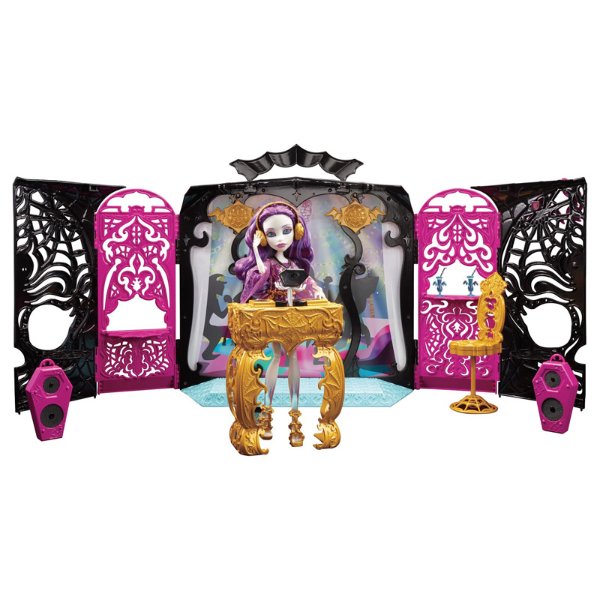 Spectra-Party-Lounge-13-Wishes-Doll