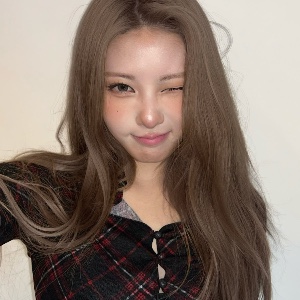 chaein purple kiss