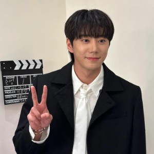 LEE JUNYOUNG