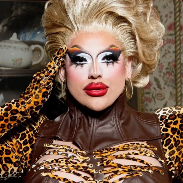 Mistress Isabelle Brooks (S15)