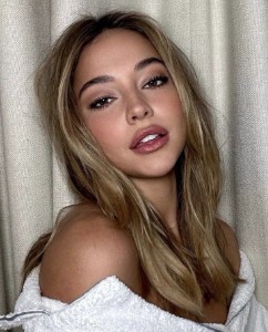 Madelyn Cline
