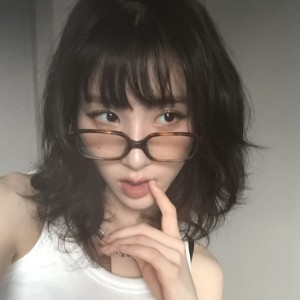 heejin (artms/ex-loona)
