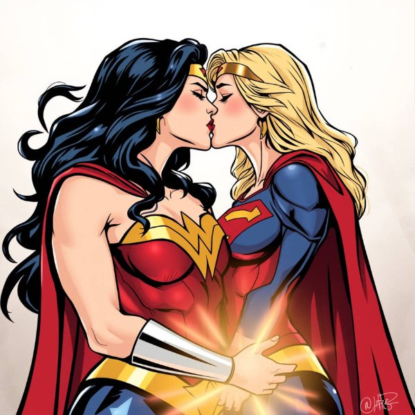 Diana Prince x Kara Zor-El