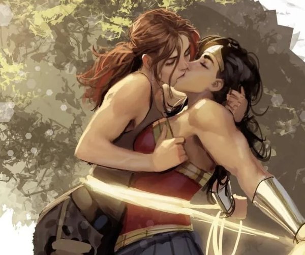 Diana Prince x Lara Croft (Crossover)