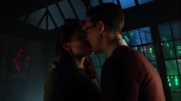 Edward Nygma x Kristen Kringle