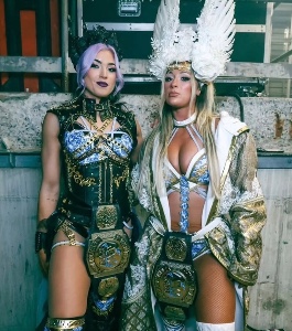 Lena x Megan
