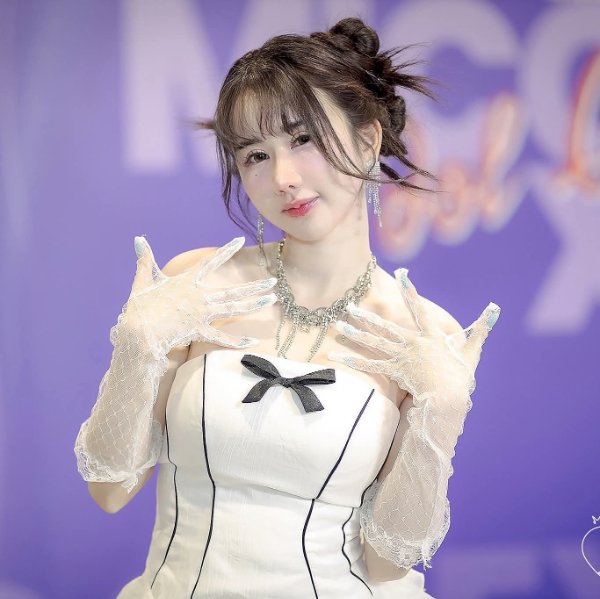 Ploymiku Ilivyoung (Ex)