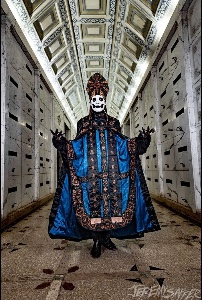 Impera papal regalia