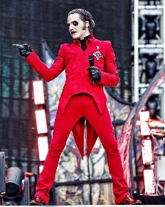 Red suit
