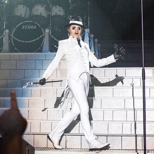 White suit with hat