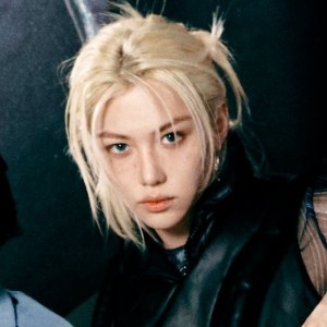 felix - blonde bun