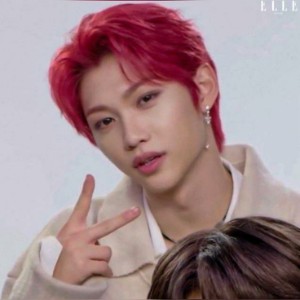 felix - cherry red