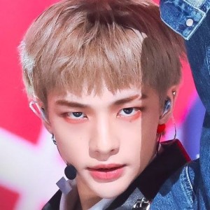 hyunjin - blonde coconut