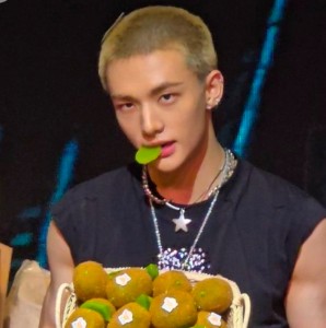 hyunjin - kiwi buzzcut