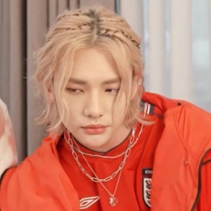 hyunjin - long blonde w/braids