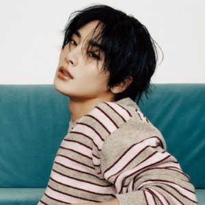 i.n - black middle part