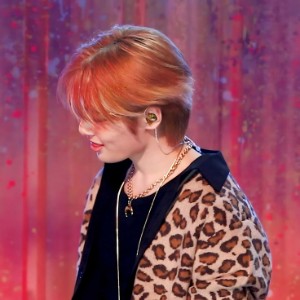i.n - orange w/blonde highlights
