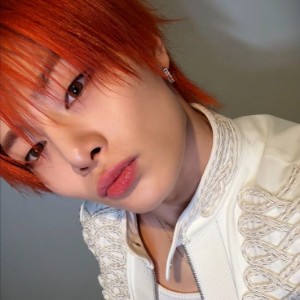 i.n - straight orange