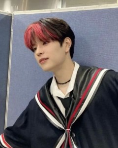 seungmin - pink bangs