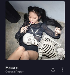 1000095618