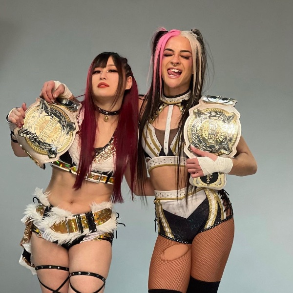 Iyo Sky and Dakota Kai (Damage CTRL)