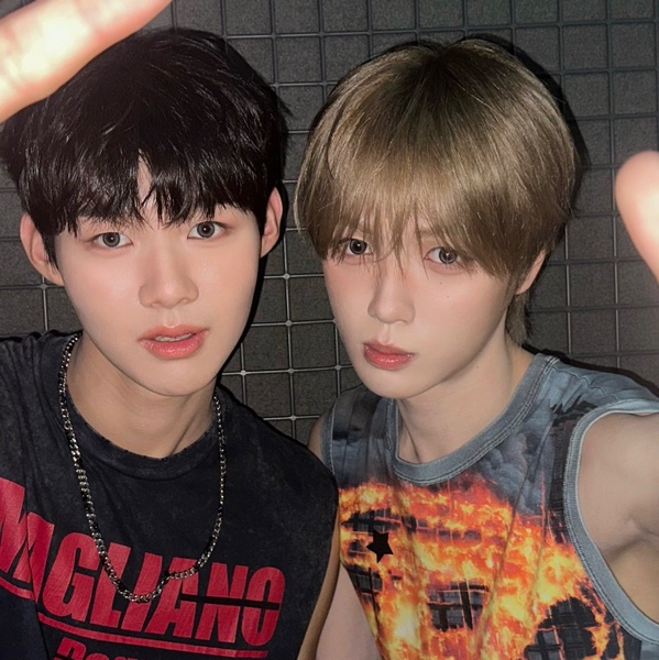 id13 x id21