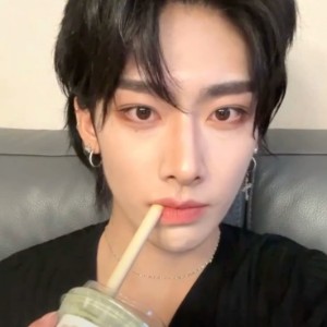 Ricky (AND2BLE/Former ZEROBASEONE Member)