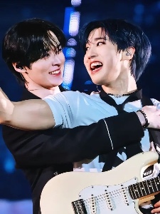 hold my hand hug