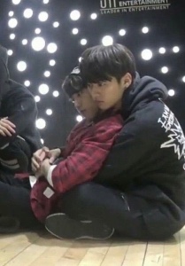 predebut hug