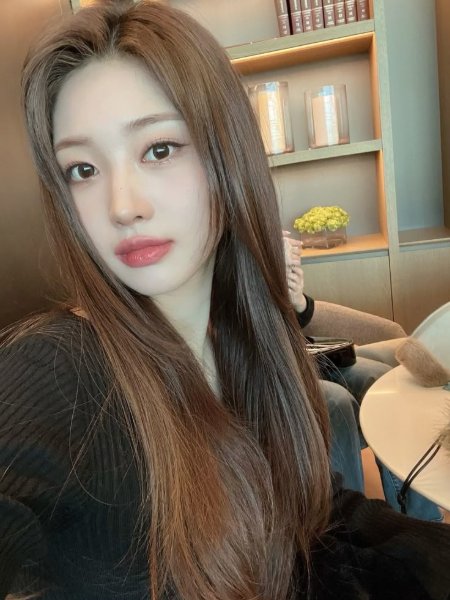 Sihyeon everglow