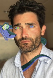 Tyler Hoechlin holding still