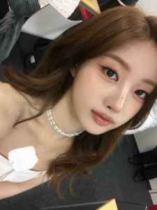 sihyeon everglow